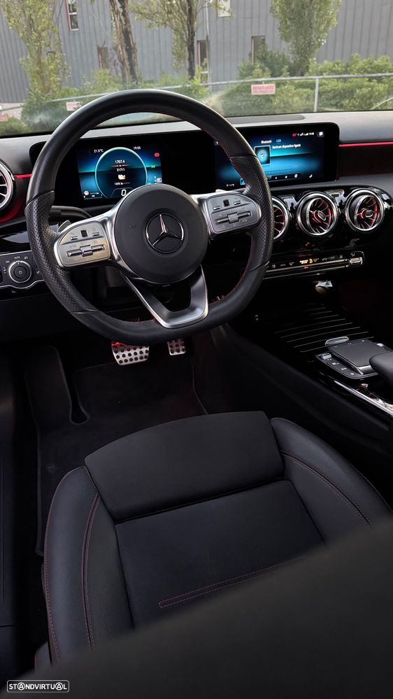 Mercedes-Benz A 250 Limousine e AMG Line - 38