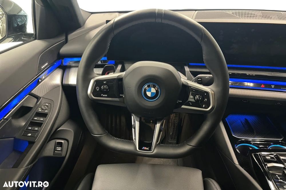 BMW i5 eDrive40 - 13