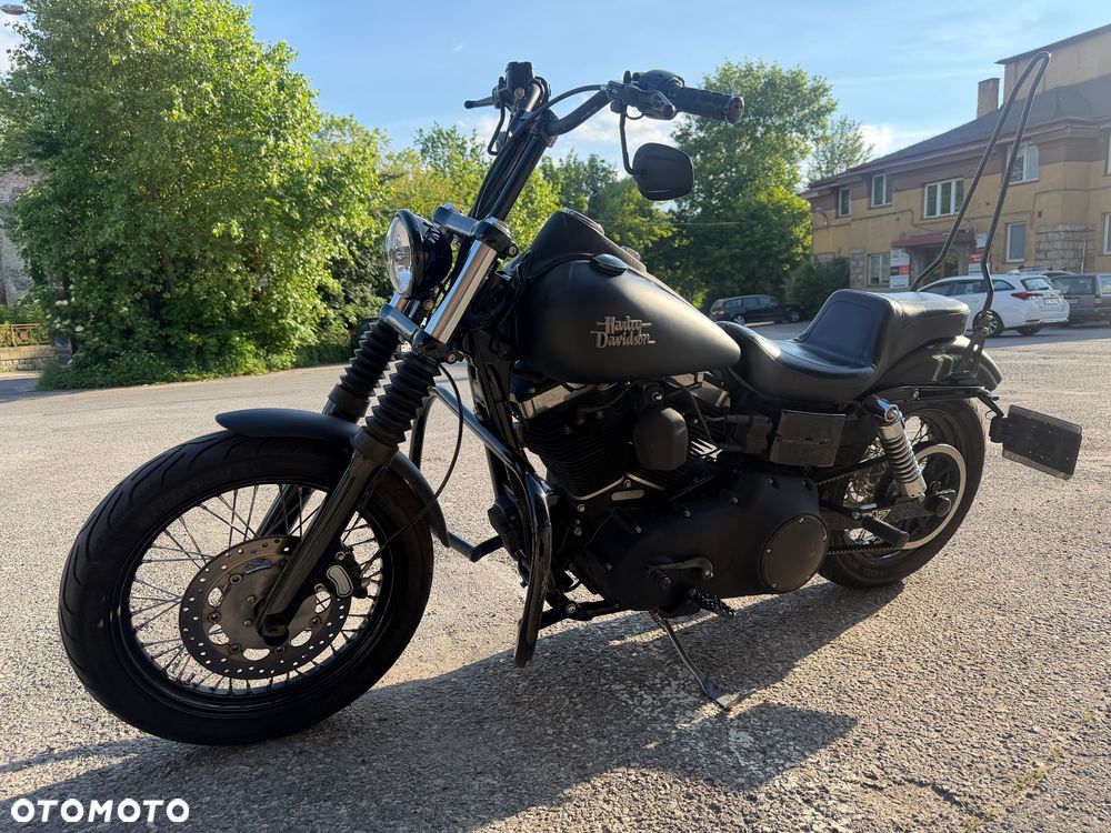 Harley-Davidson Dyna Street Bob - 4