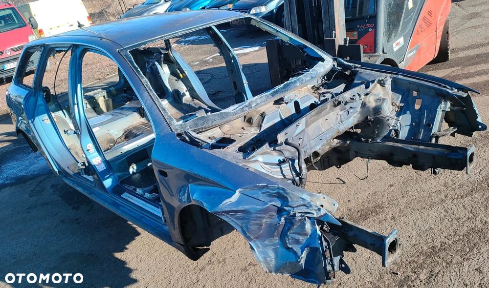 Seat Exeo Ćwiartka podłużnica próg słupek dach LW7Z - 3