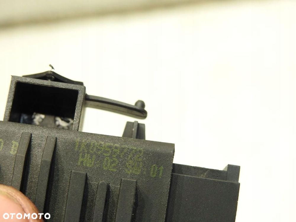 MODUŁ STEROWNIK PODGRZEWANIA FOTELA VW SHARAN II 1K0959772 - 6