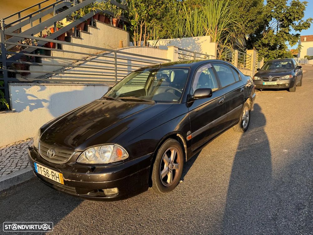 Toyota Avensis S/D 2.0 D4D Sol - 2