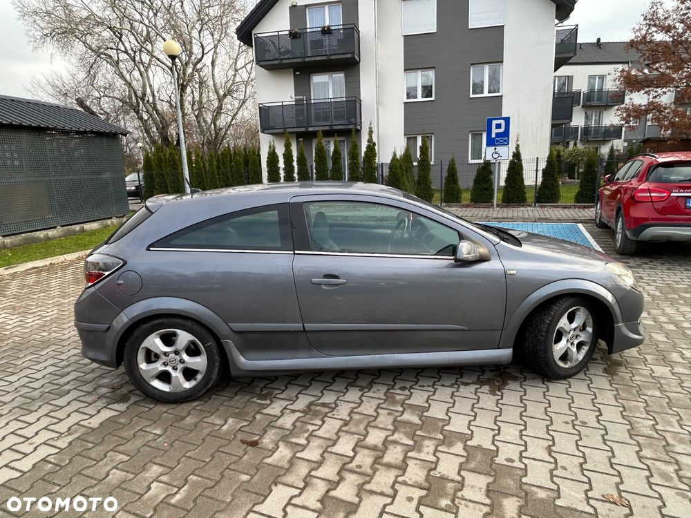 Opel Astra 2.0 T Cosmo - 13