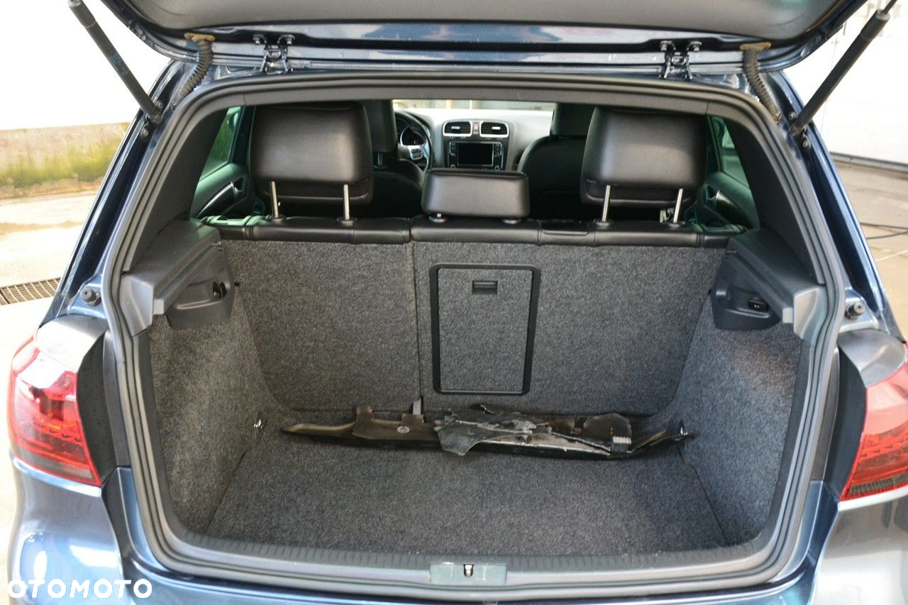 Volkswagen Golf - 21