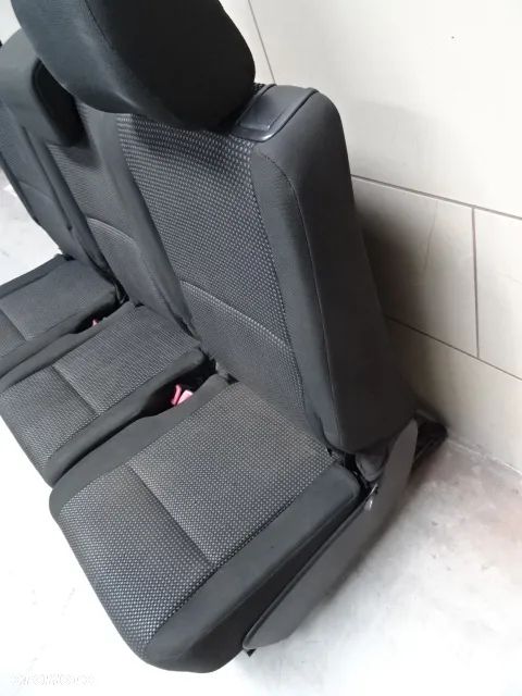 FOTEL FOTELE TYŁ TOYOTA COROLLA VERSO II NR37 - 7
