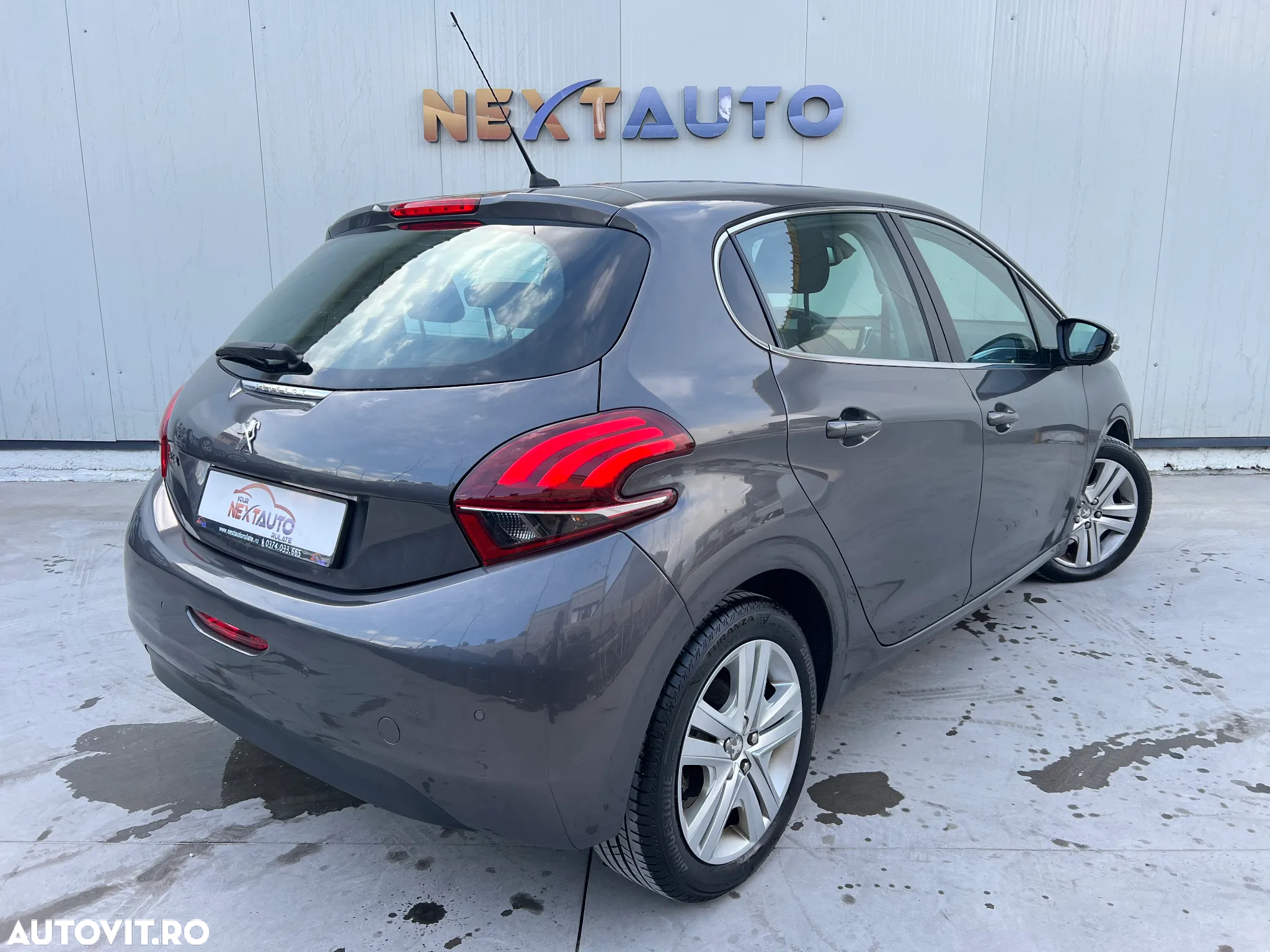 Peugeot 208 PureTech 110 Stop & Start Allure - 5