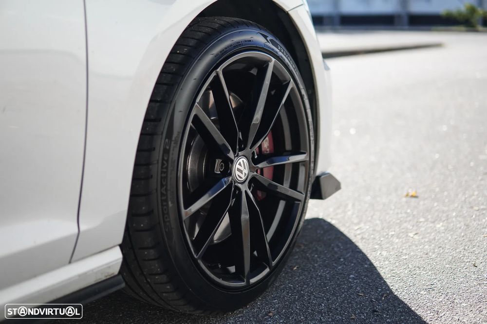 VW Golf GTI Performance BlueMotion - 33