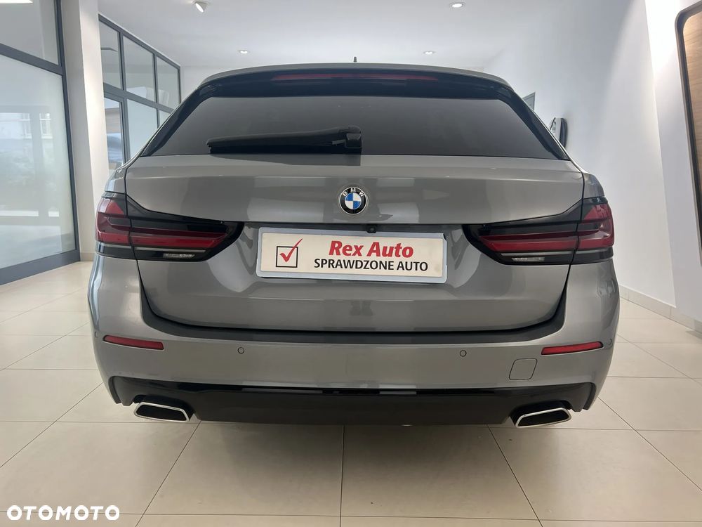 BMW Seria 5 520d mHEV - 8