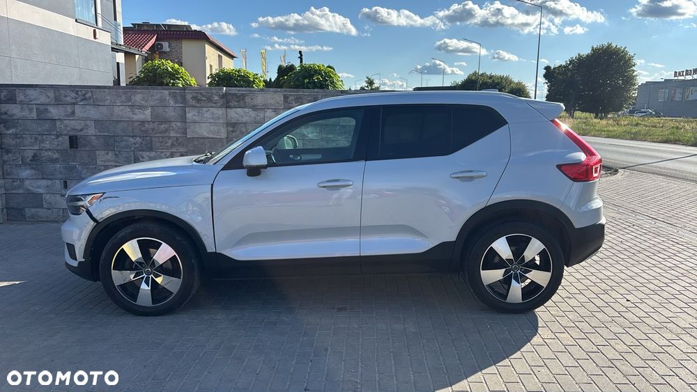 Volvo XC 40 T4 AWD Geartronic Momentum Pro - 10