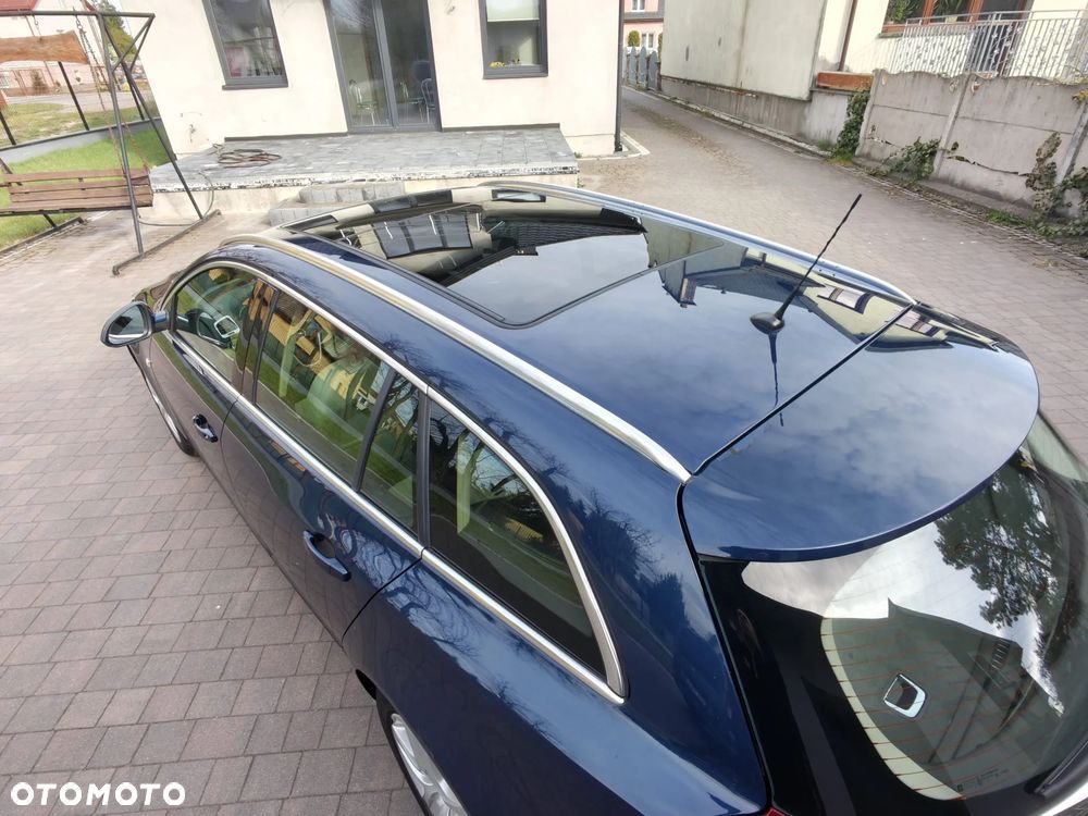 Opel Insignia 1.6 - 9