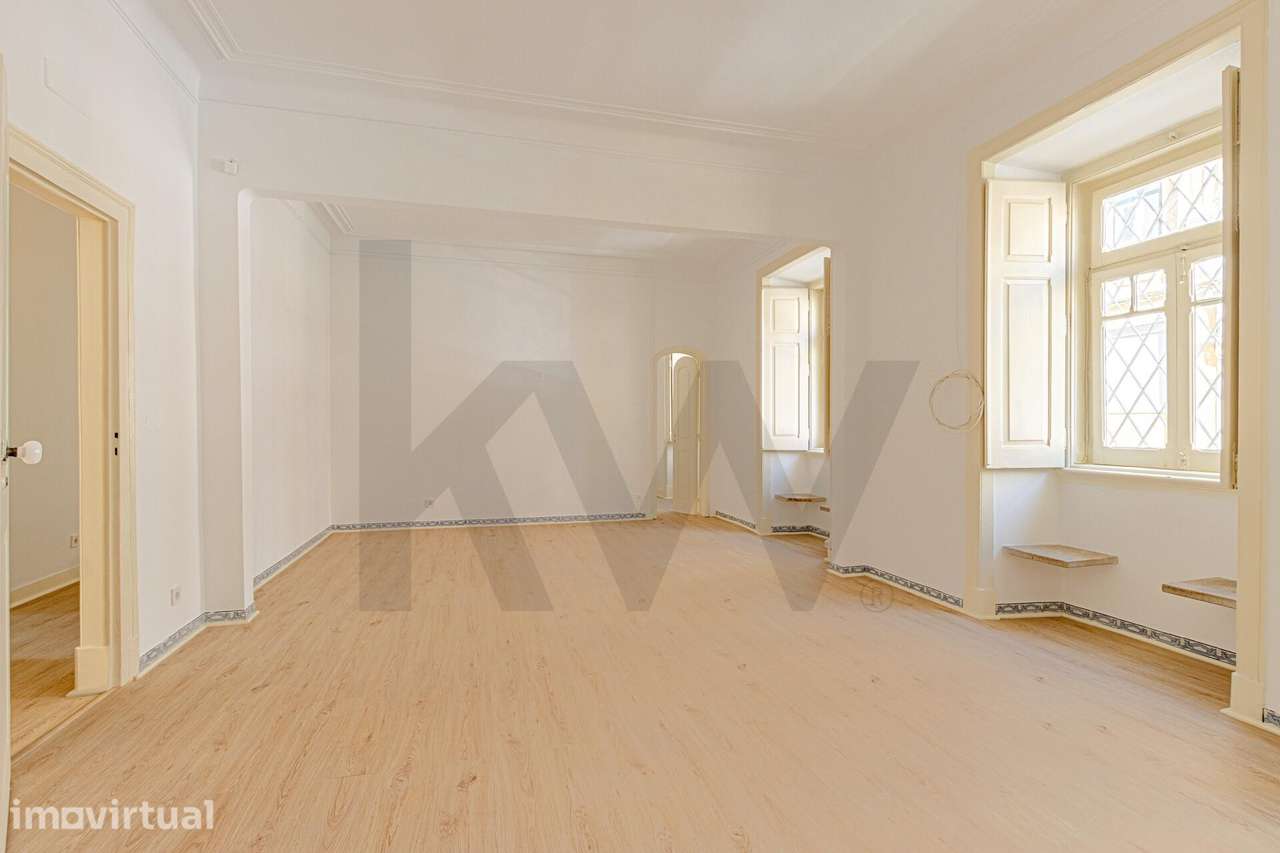 Apartamento T3 com elavado potencial na Estrela - Grande imagem: 4/30
