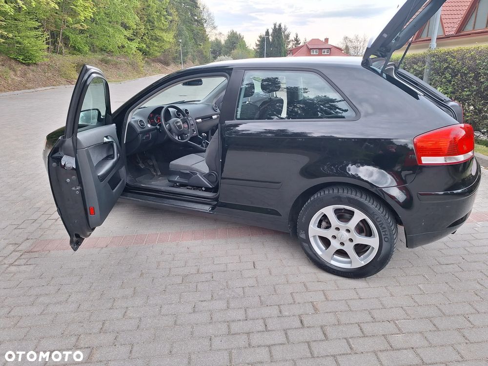 Audi A3 3-drzwiowe 1.6 Ambiente - 10