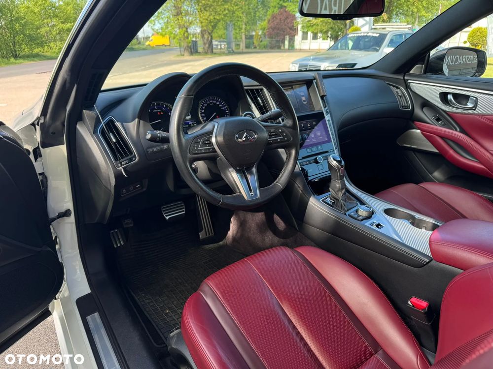 Infiniti Q60 2.0t Premium Tech - 16