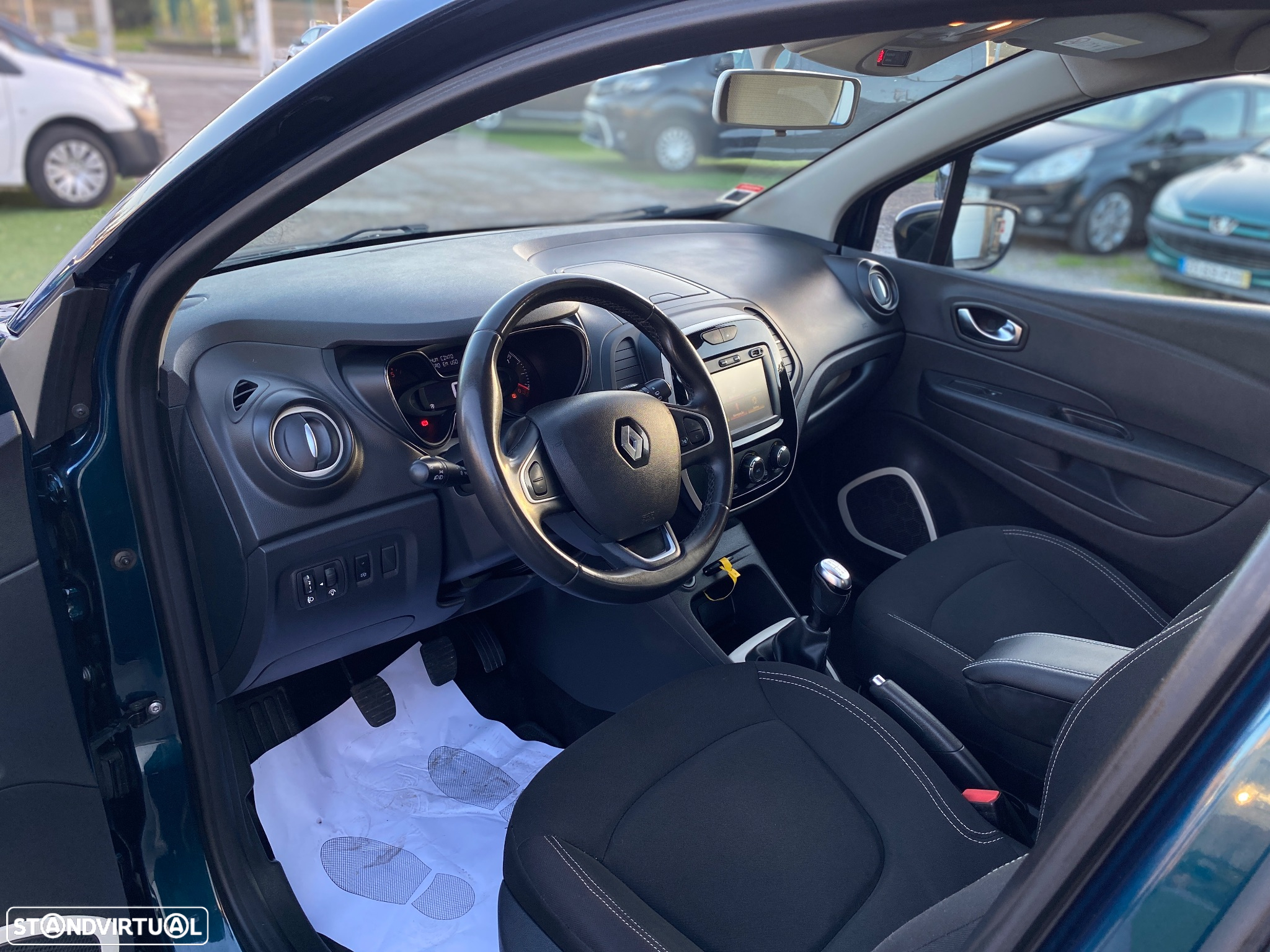 Renault Captur 1.5 dCi Exclusive - 11