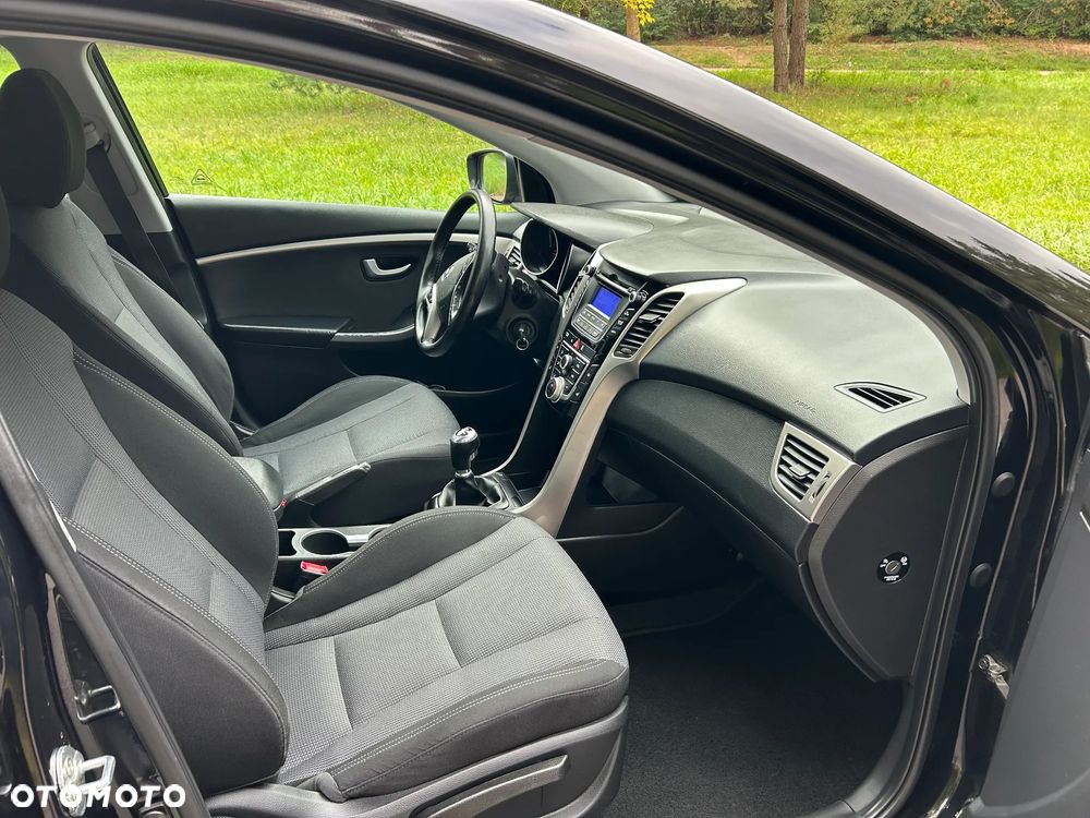 Hyundai i30 blue 1.4 Trend - 20