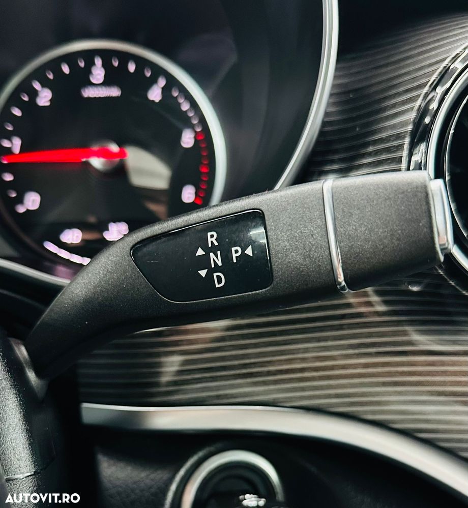 Mercedes-Benz V - 21