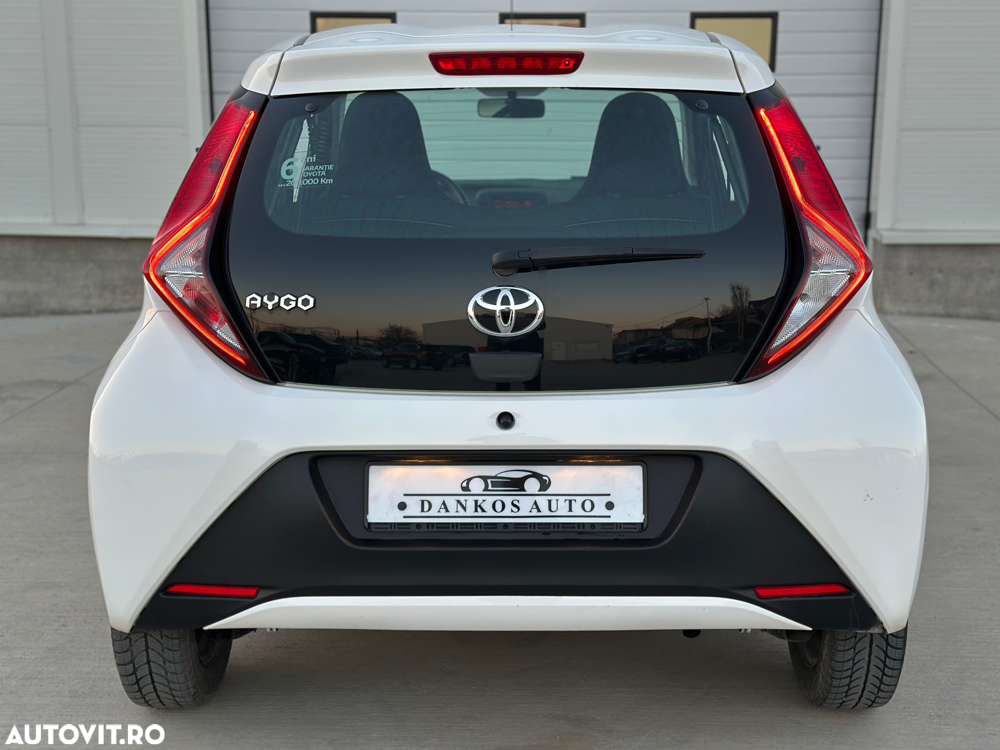 Toyota Aygo 1.0 VVY-I 5 usi X-cite - 13