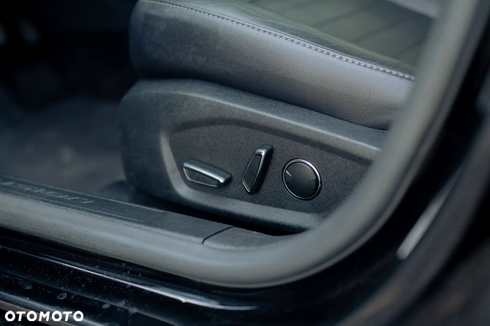 Ford Fusion 2.0 EcoBoost Titanium - 18