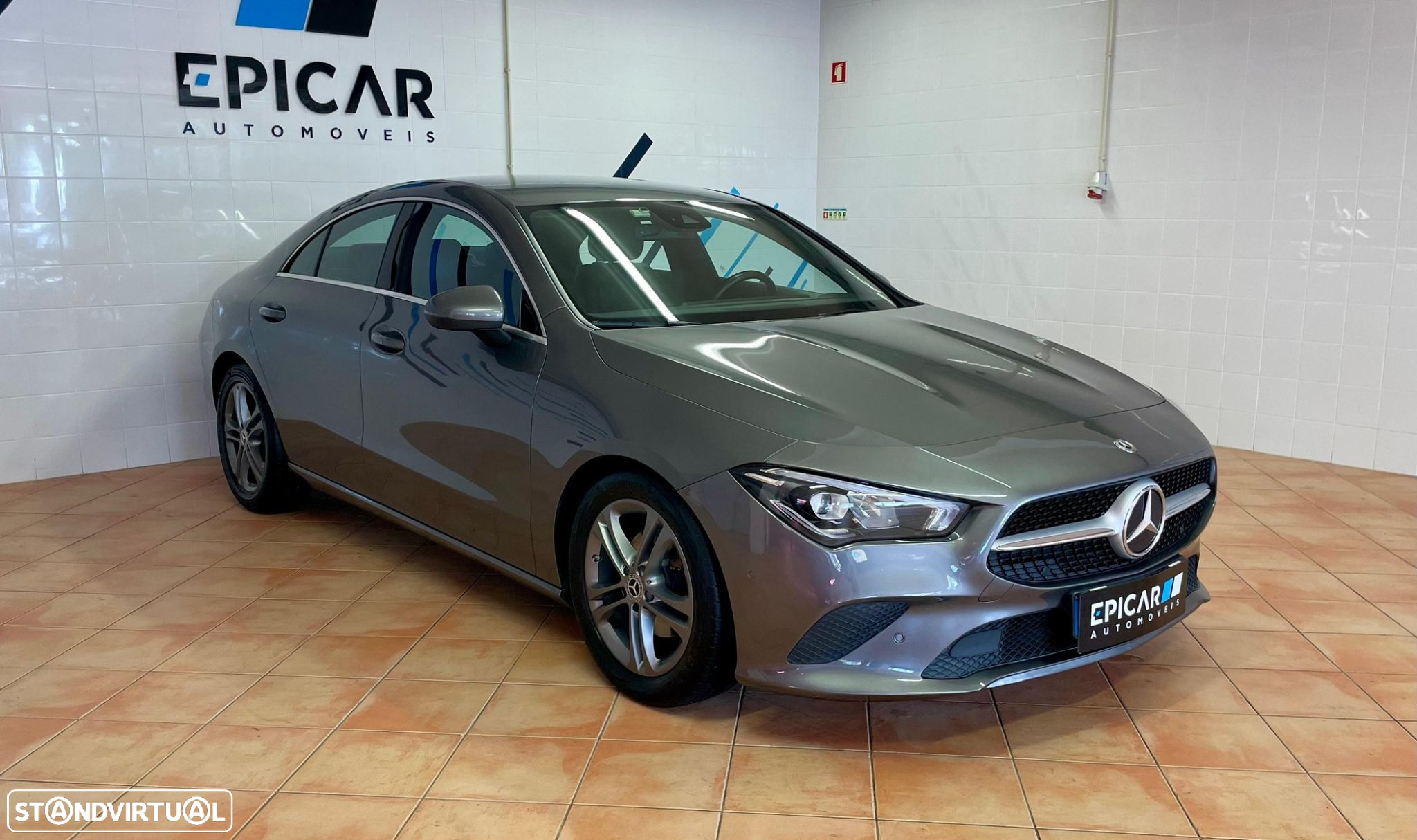 Mercedes-Benz CLA 180 Progressive - 4