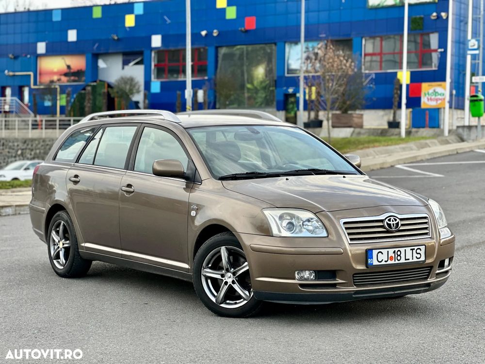 Toyota Avensis 2.0 D-4D Combi Executive - 2