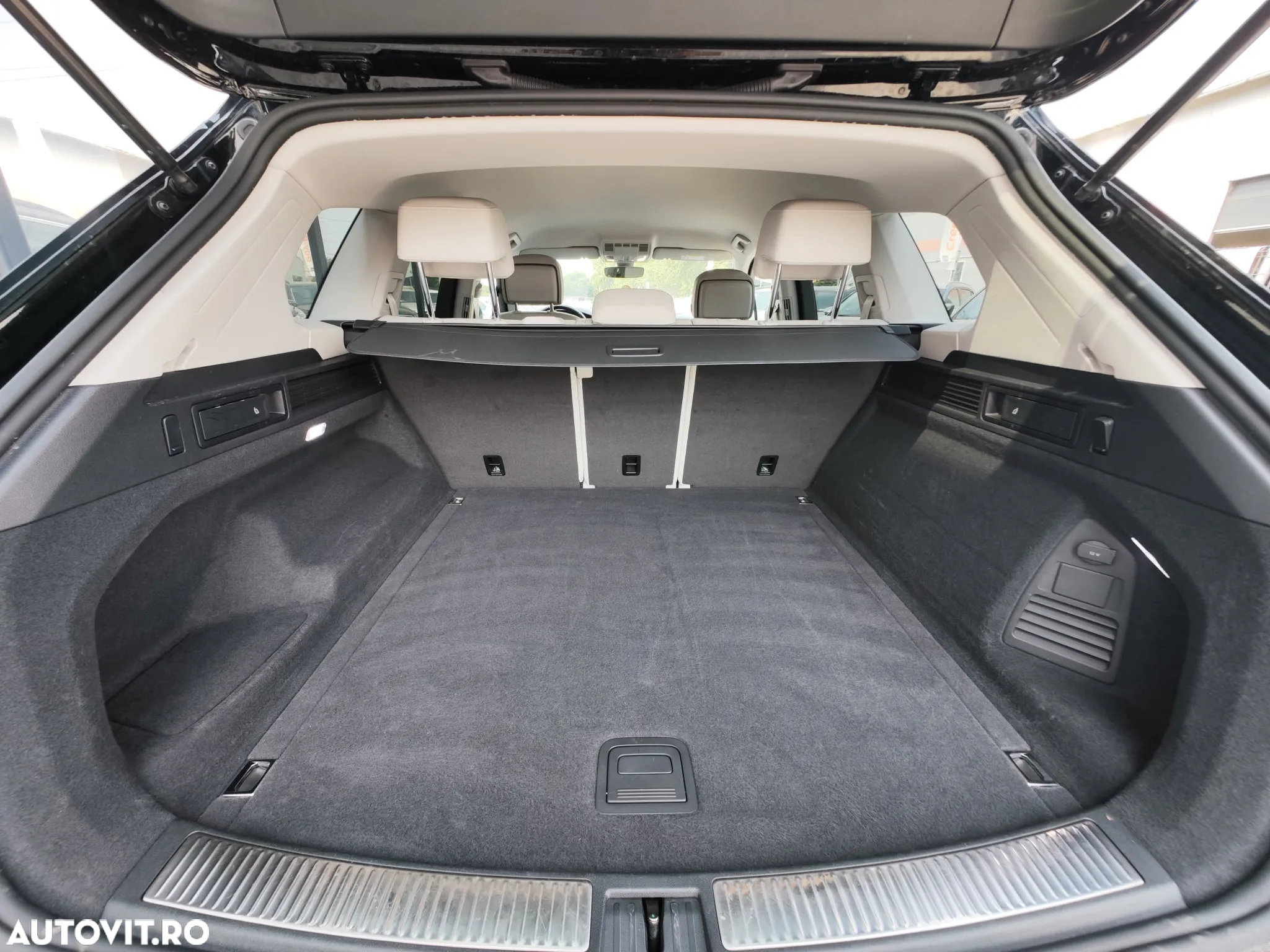 Volkswagen Touareg V6 TDI Elegance - 15