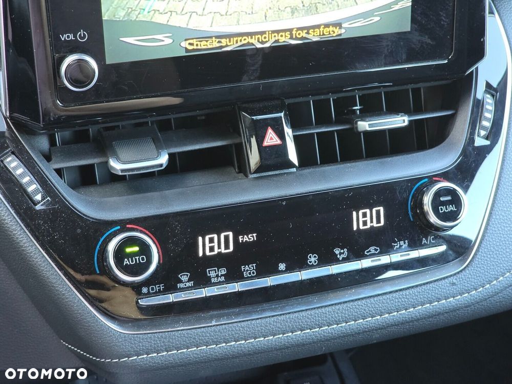 Toyota Corolla 1.8 Hybrid Comfort - 14