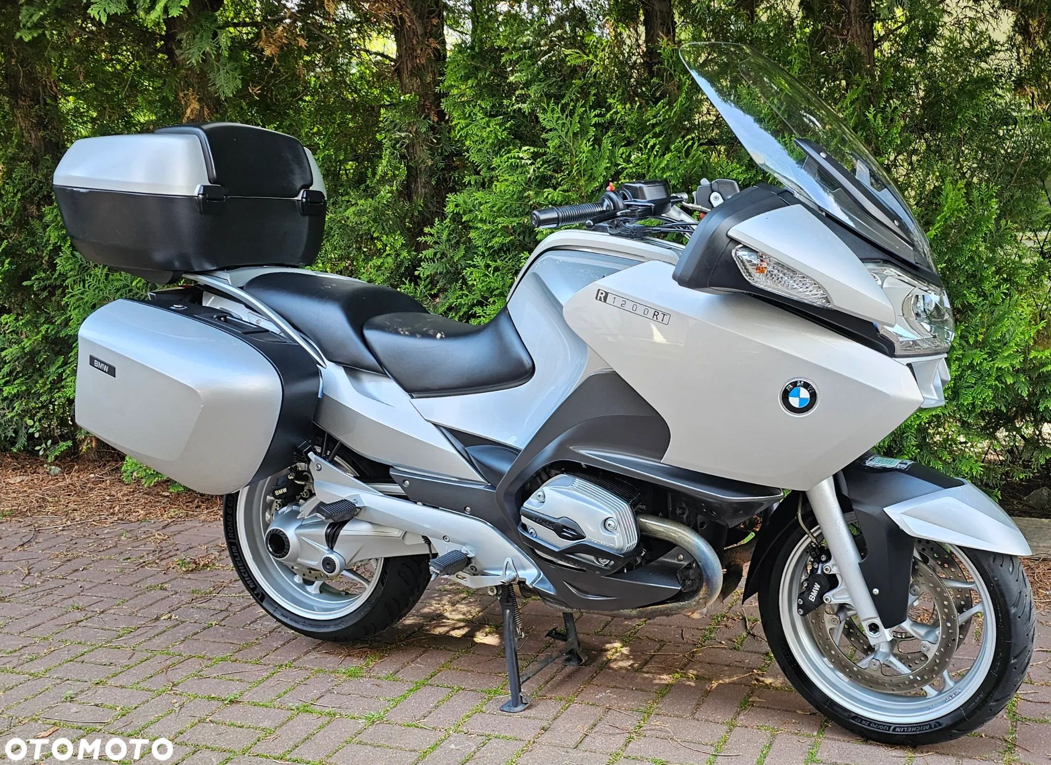 BMW R - 1