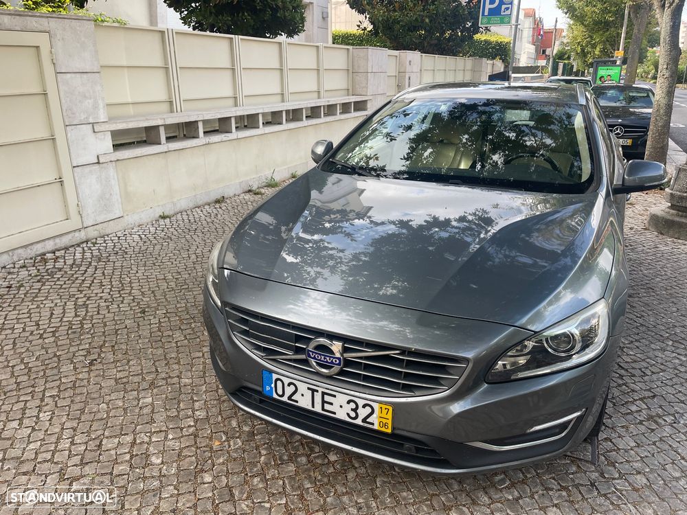Volvo V60 2.0 D3 Summum Geartronic - 1