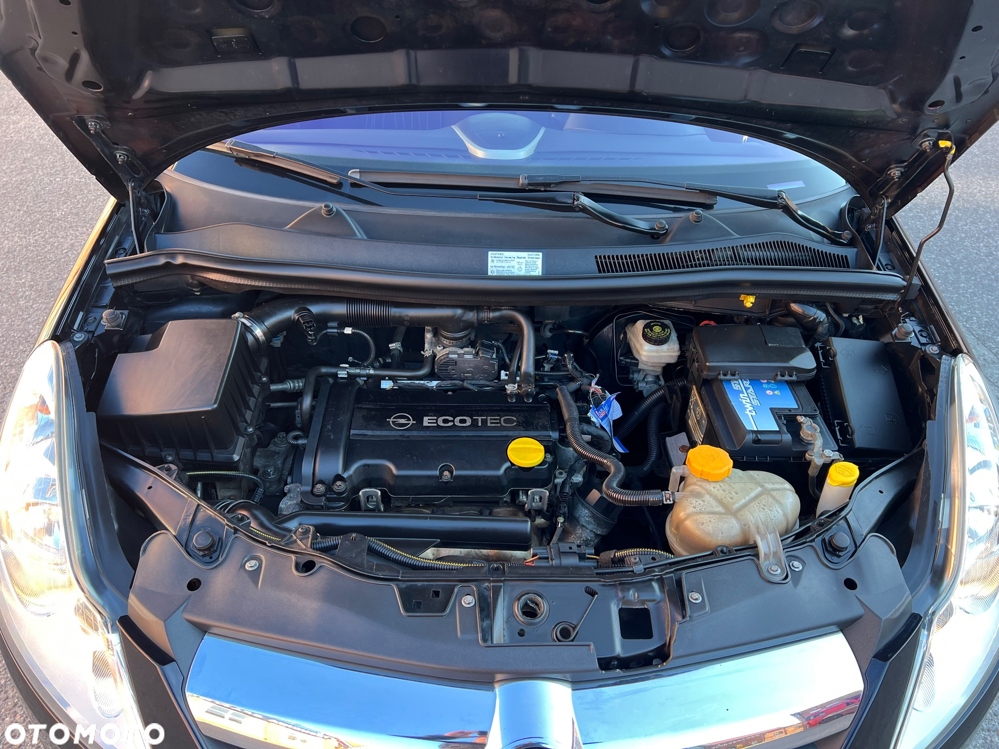 Opel Corsa 1.4 16V Cosmo - 29