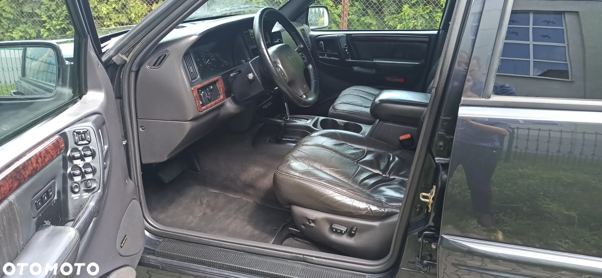 Jeep Grand Cherokee 5.9 Limited - 14