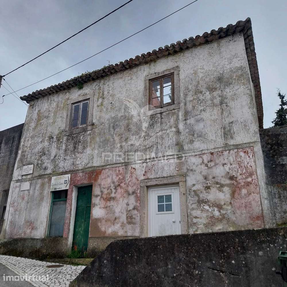 Moradia T6 para Reconstrução Total em Pragança – Cadaval - Grande imagem: 2/19