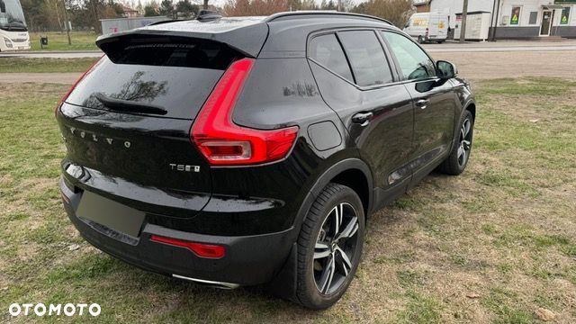 Volvo XC 40 T5 AWD R-Design - 8