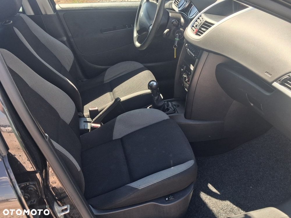 Peugeot 207 - 5