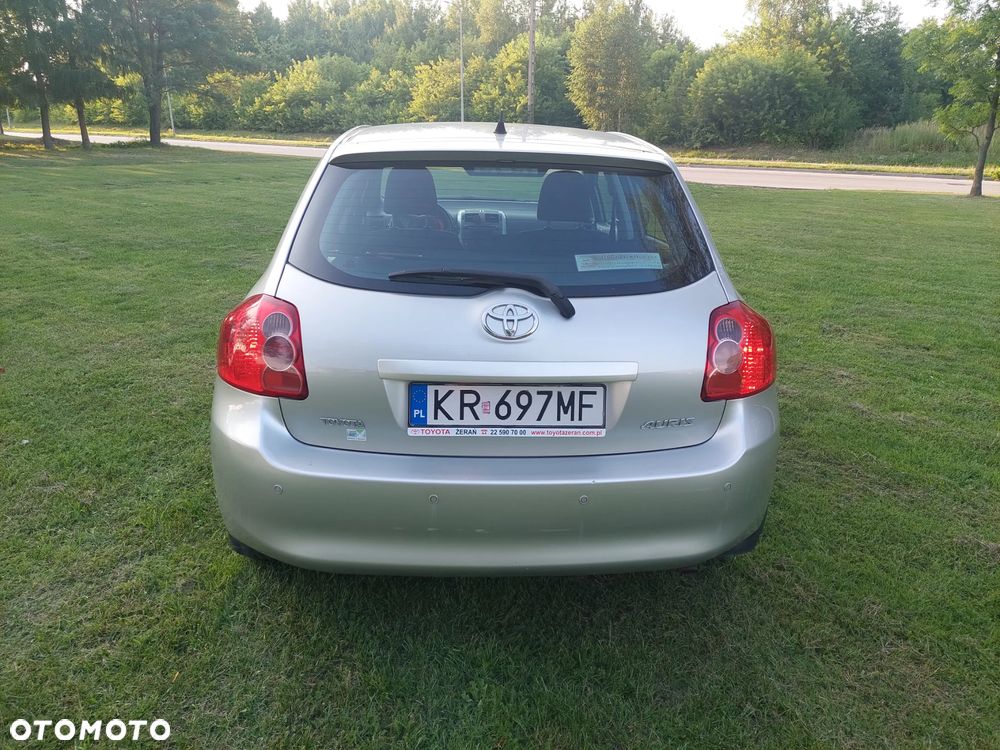Toyota Auris 1.6 Premium - 9