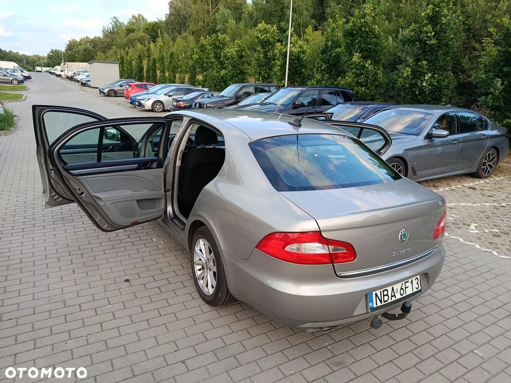 Skoda Superb 2.0 TDI Elegance - 7