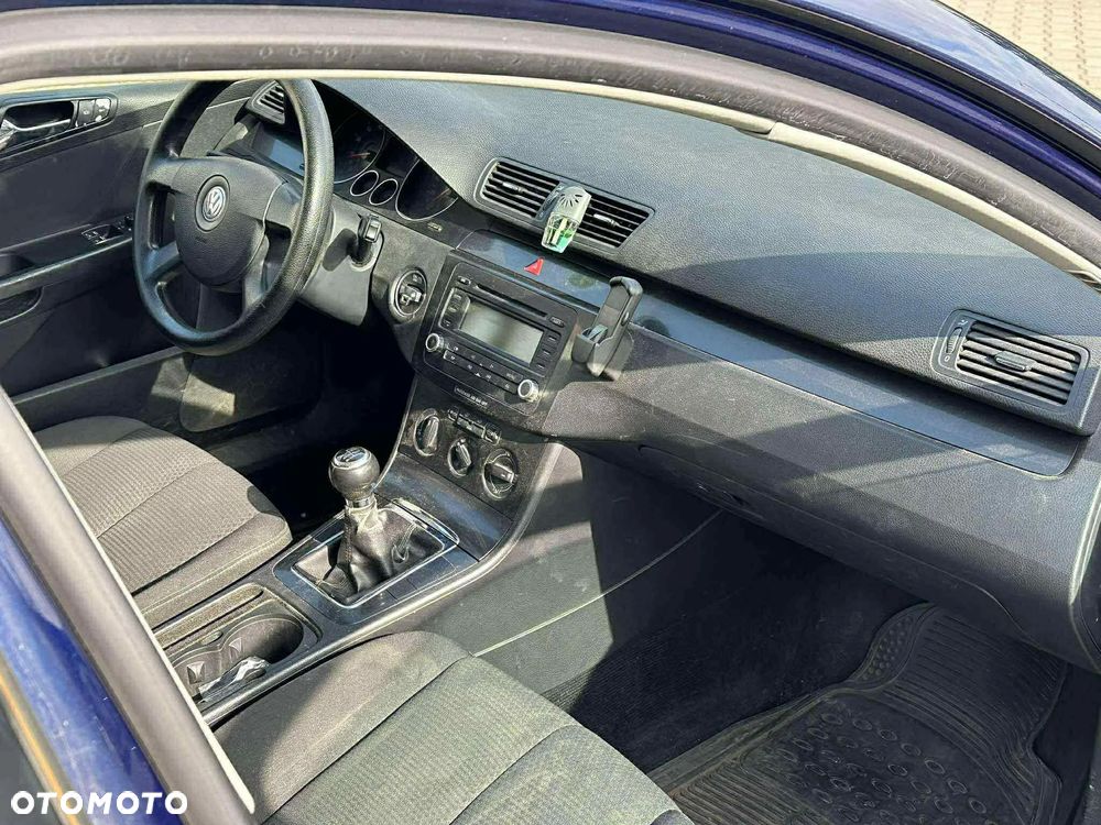Volkswagen Passat - 5