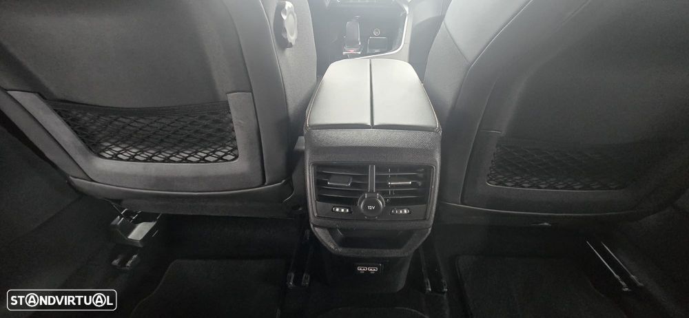 Peugeot 3008 1.6 Hybrid GT e-EAT8 - 32