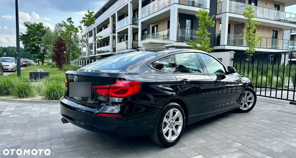 BMW 3GT 320d xDrive Advantage - 10