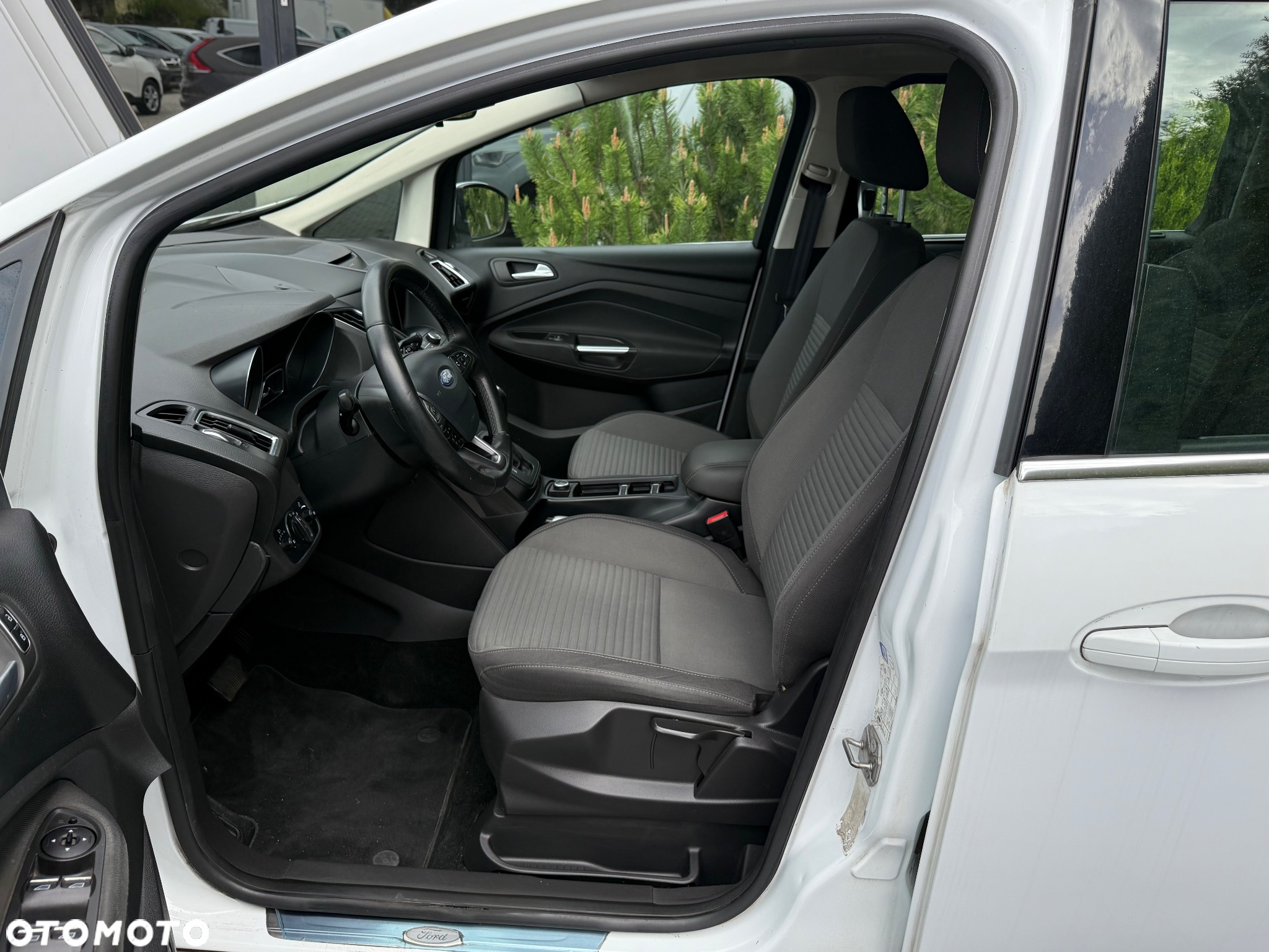 Ford Grand C-MAX - 8