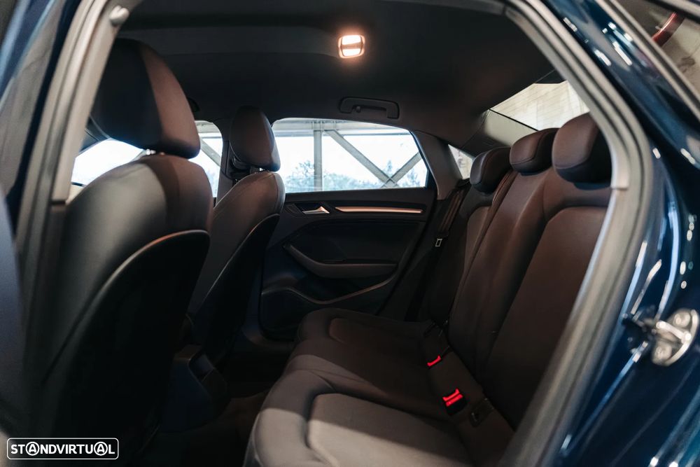 Audi A3 Limousine 30 TDI Design - 30