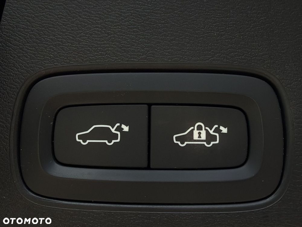 Volvo XC 60 - 30
