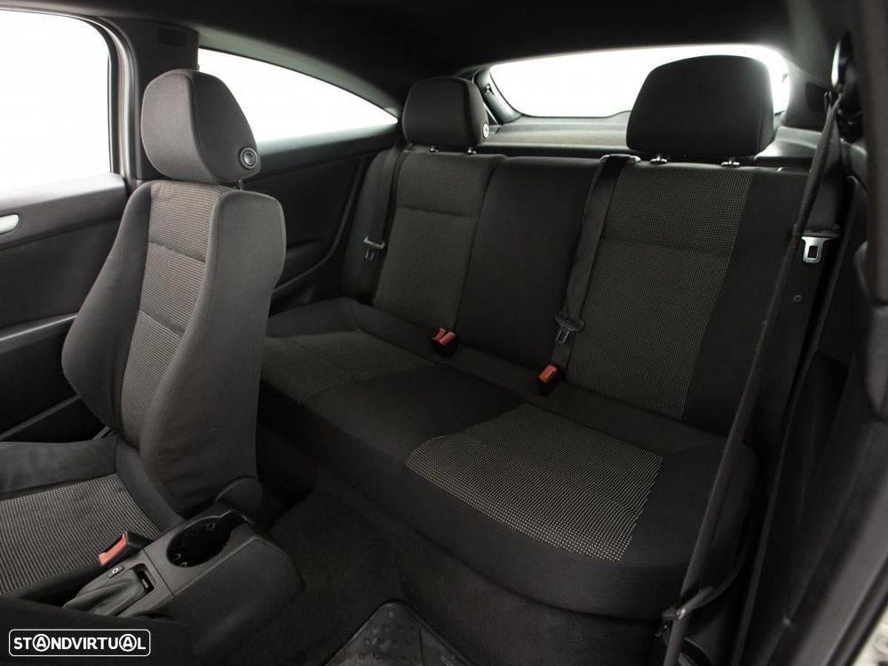Opel Astra GTC - 9