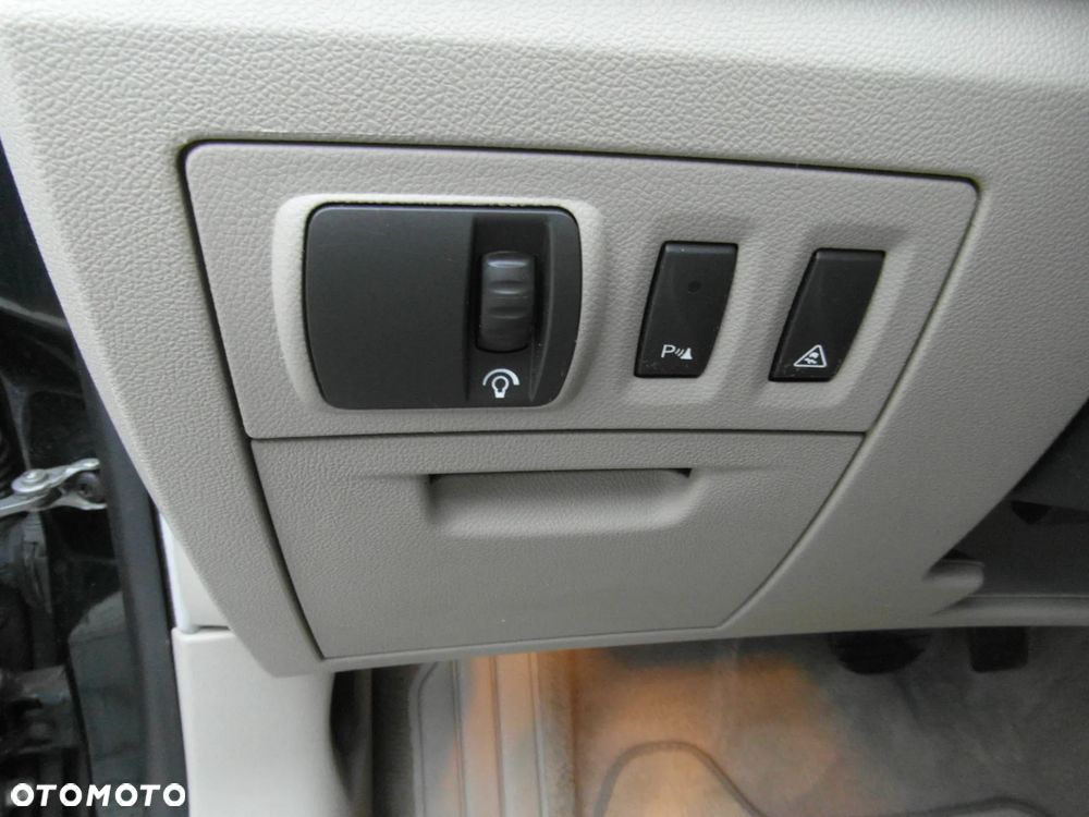 Renault Laguna 2.0 16V Turbo Initiale - 27