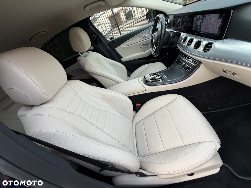 Mercedes-Benz Klasa E 220 d 4-Matic 9G-TRONIC - 11