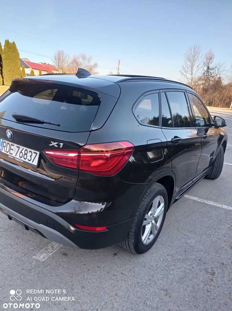 BMW X1 sDrive18d xLine - 33