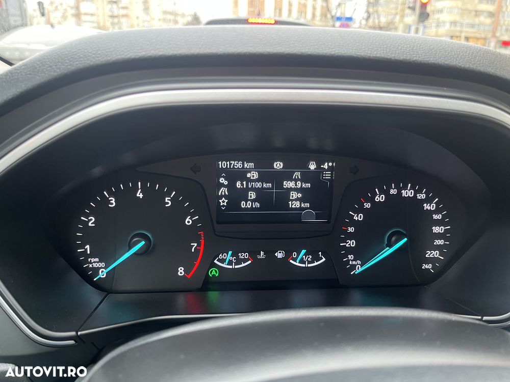 Ford Focus 1.0 EcoBoost Trend - 18