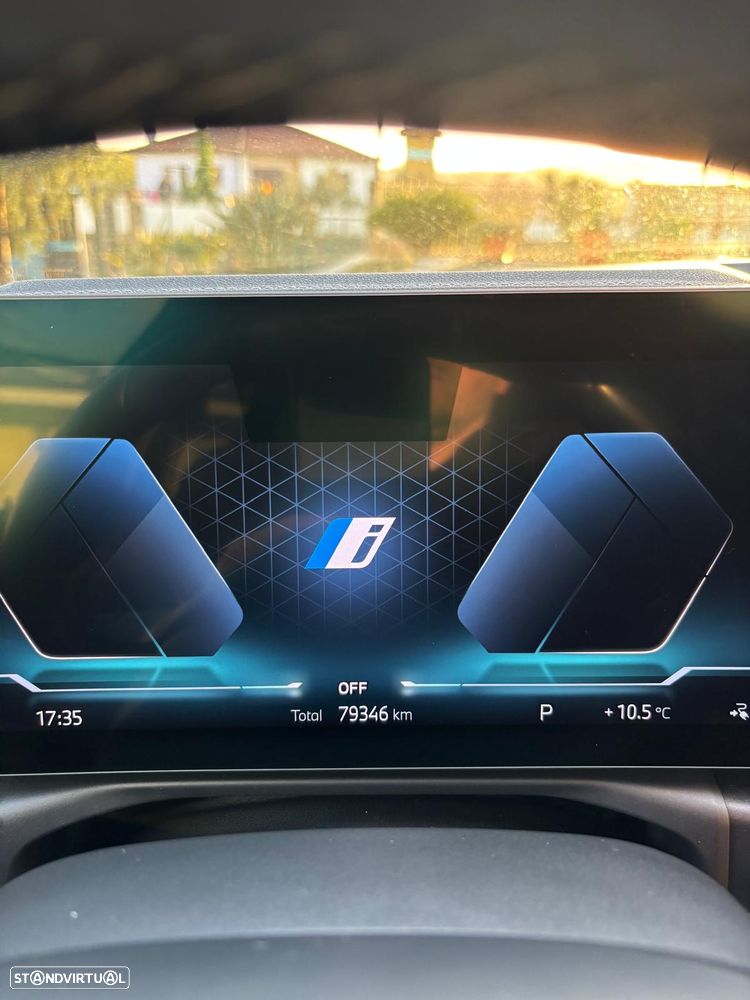 BMW i4 eDrive40 Desportiva M - 13