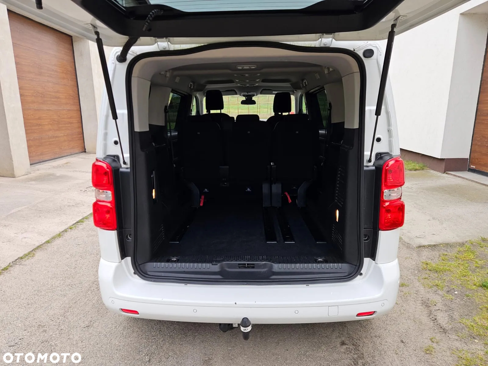 Peugeot Traveller 2.0 BlueHDi Compact Allure - 12