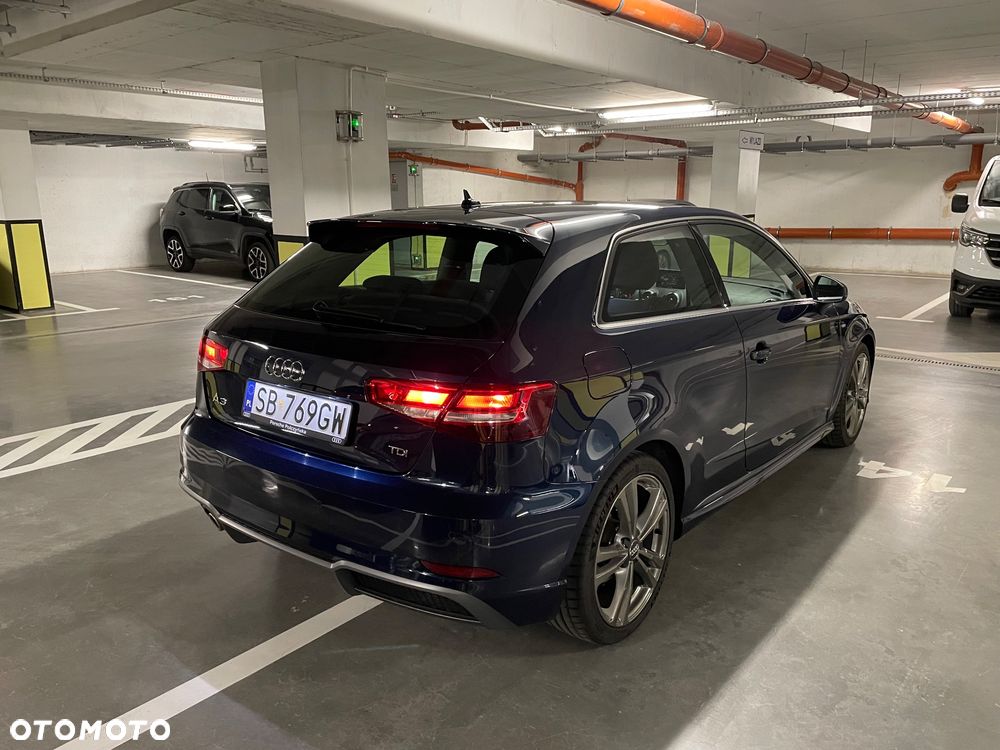 Audi A3 Sportback 1.6 FSI S line Sportpaket plus - 3