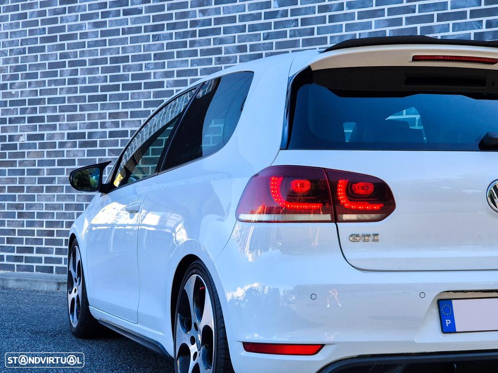 VW Golf 2.0 GTI DSG - 18